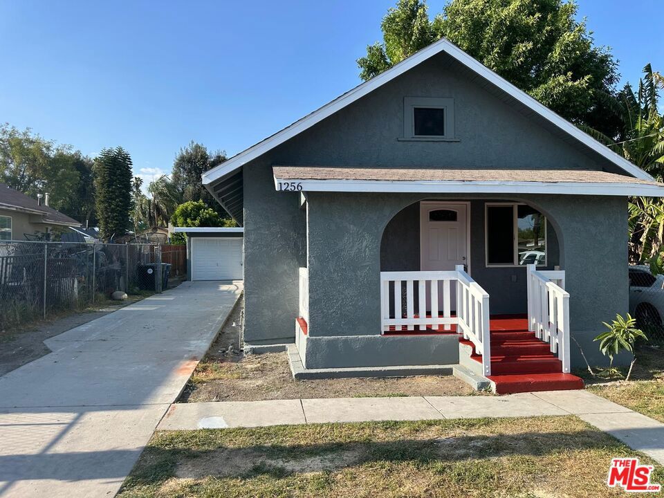 1256 W 6th Street Property Photo 1