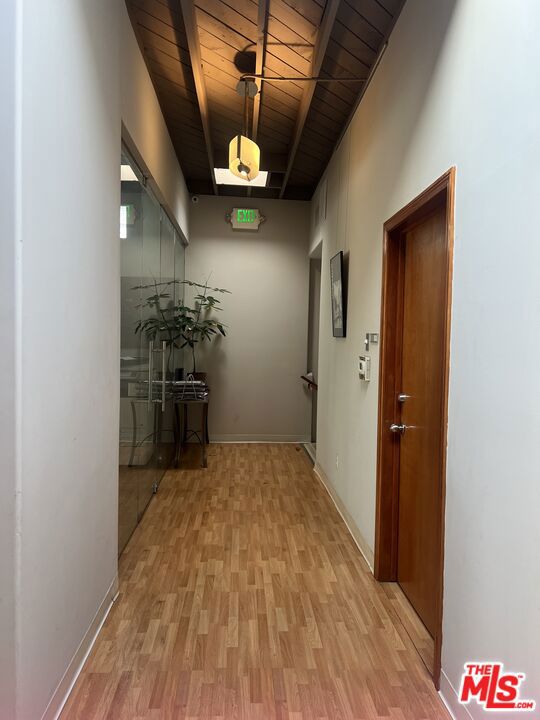 12207 Wilshire Boulevard 202 Property Photo 3