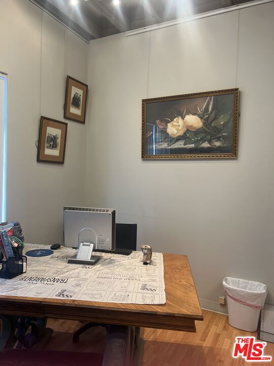 12207 Wilshire Boulevard 202 Property Photo 6