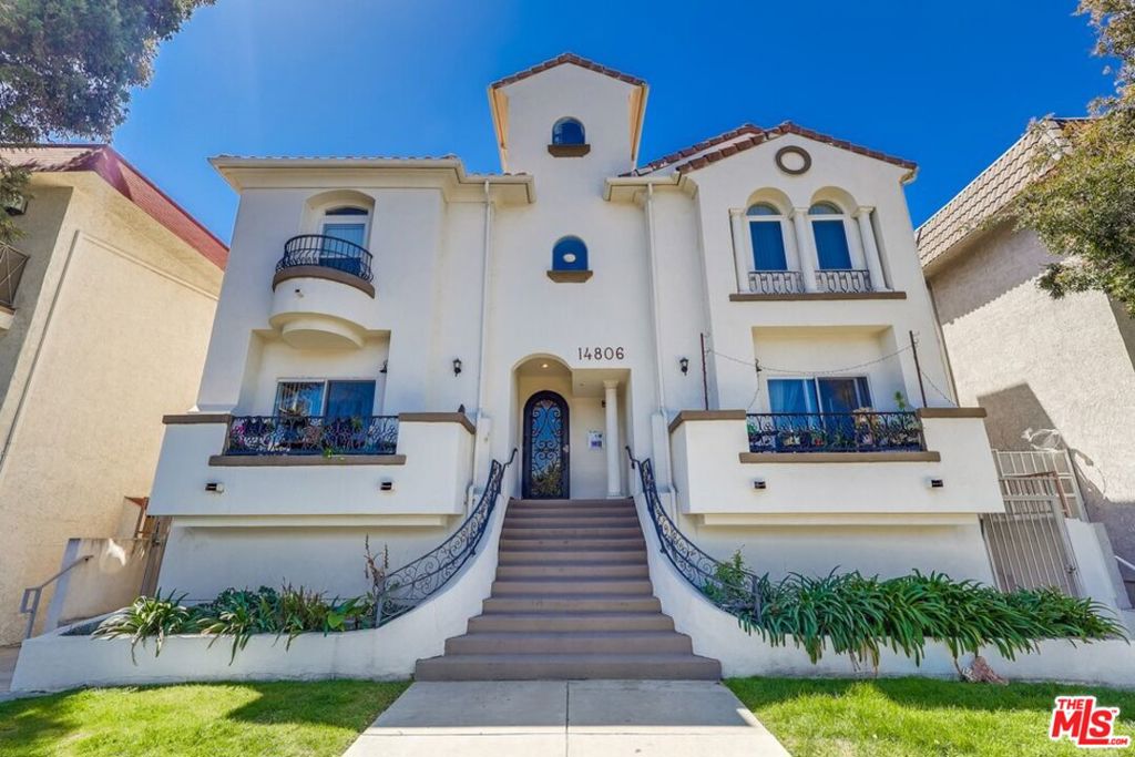 14806 Burbank Boulevard 5 Property Photo 1