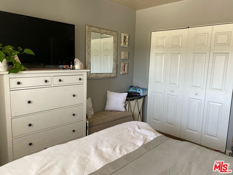 5533 W Jefferson Boulevard Property Photo 12