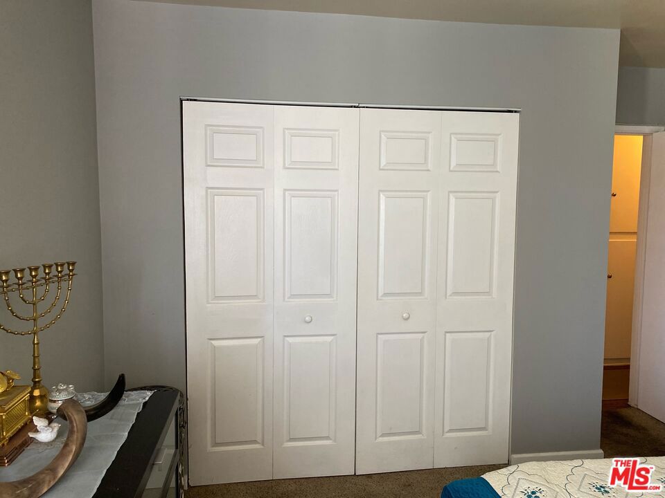 5533 W Jefferson Boulevard Property Photo 14