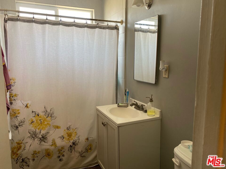 5533 W Jefferson Boulevard Property Photo 15