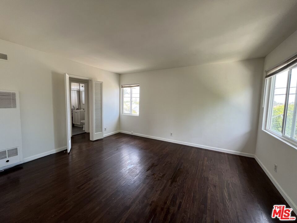 5533 W Jefferson Boulevard Property Photo 16