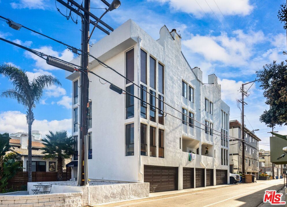 14 Mast Street Property Photo 1