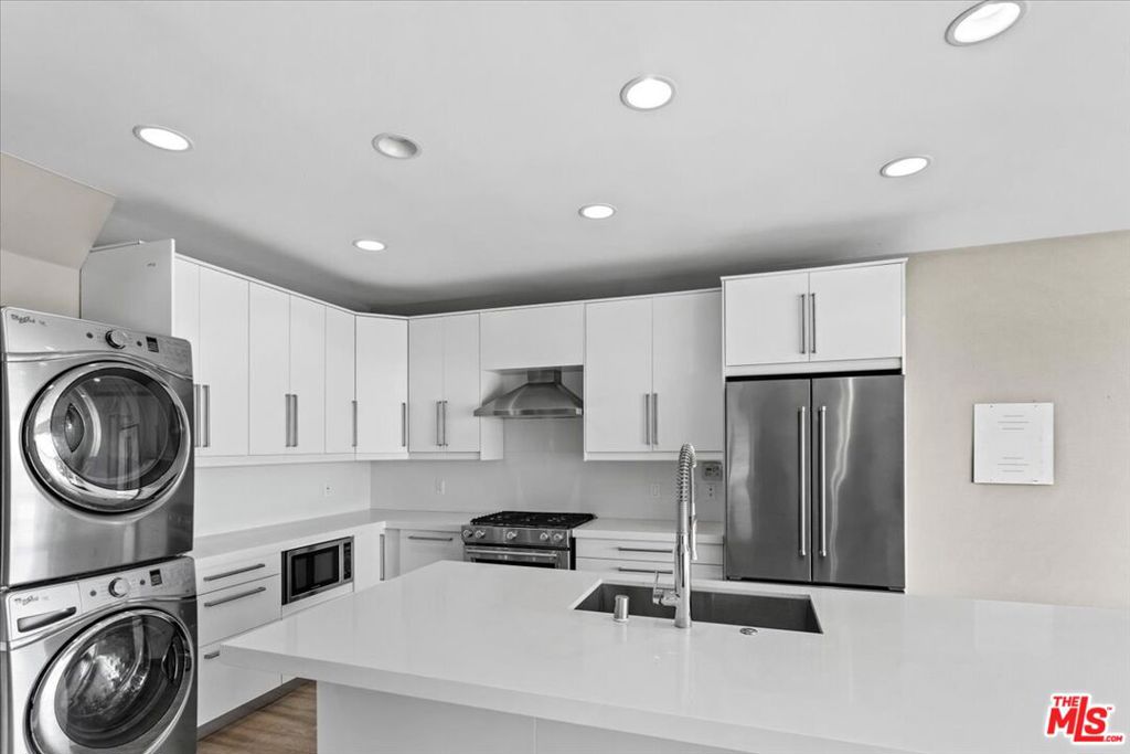 6955 Trolleyway Property Photo 2