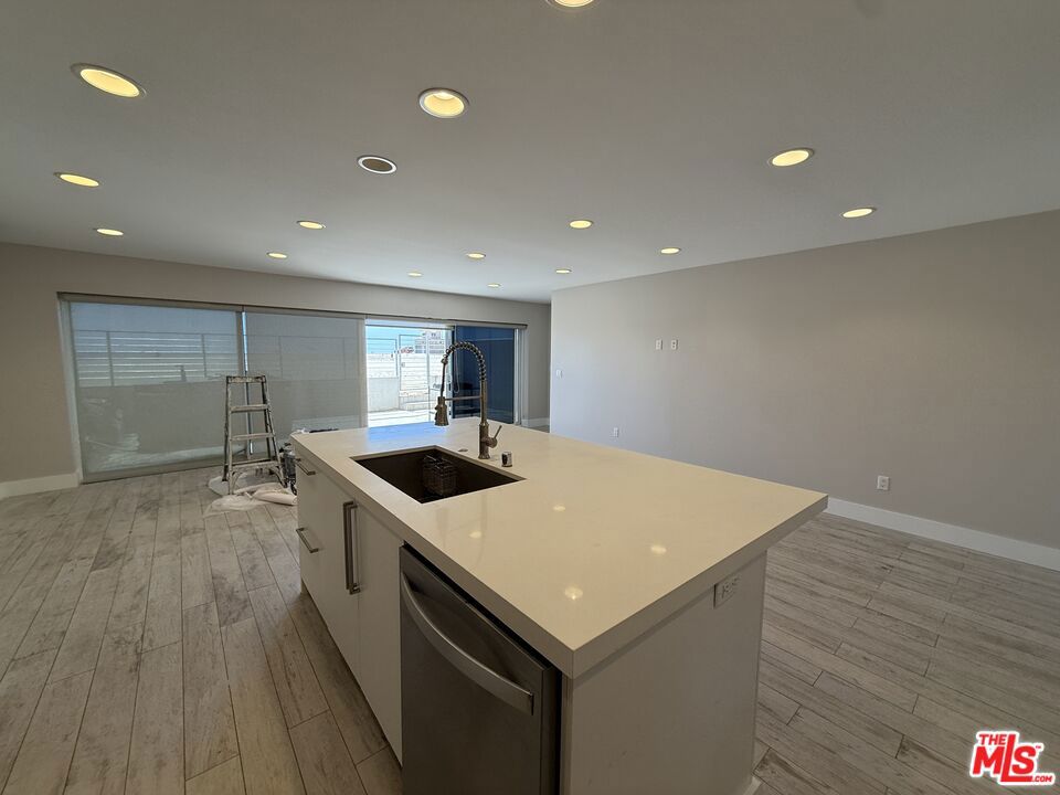 6955 Trolleyway Property Photo 7