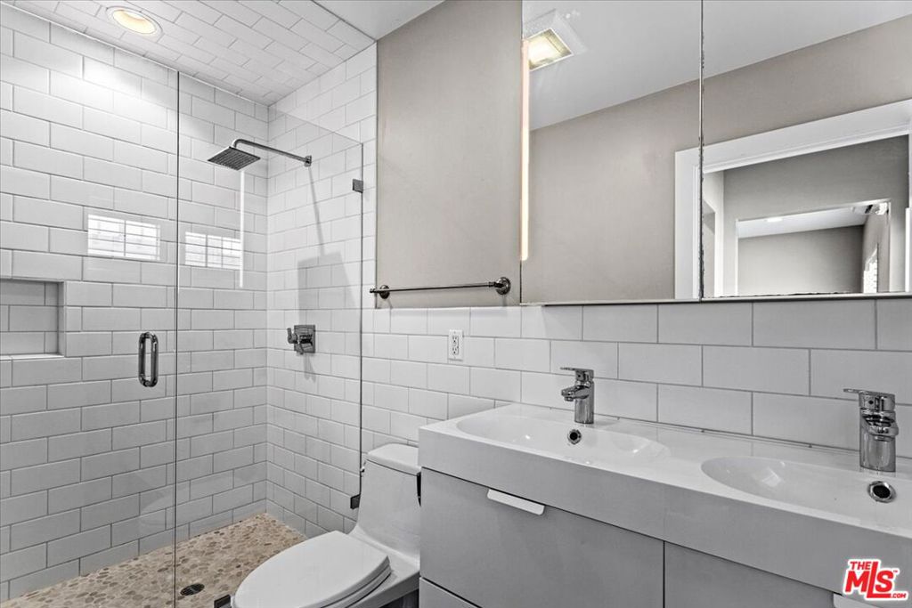 6955 Trolleyway Property Photo 13