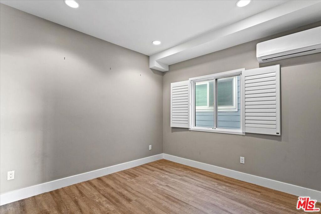 6955 Trolleyway Property Photo 14