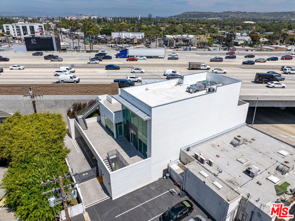 11259 W Washington Boulevard Property Photo 4