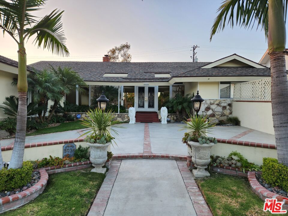 5925 Wooster Avenue Property Photo