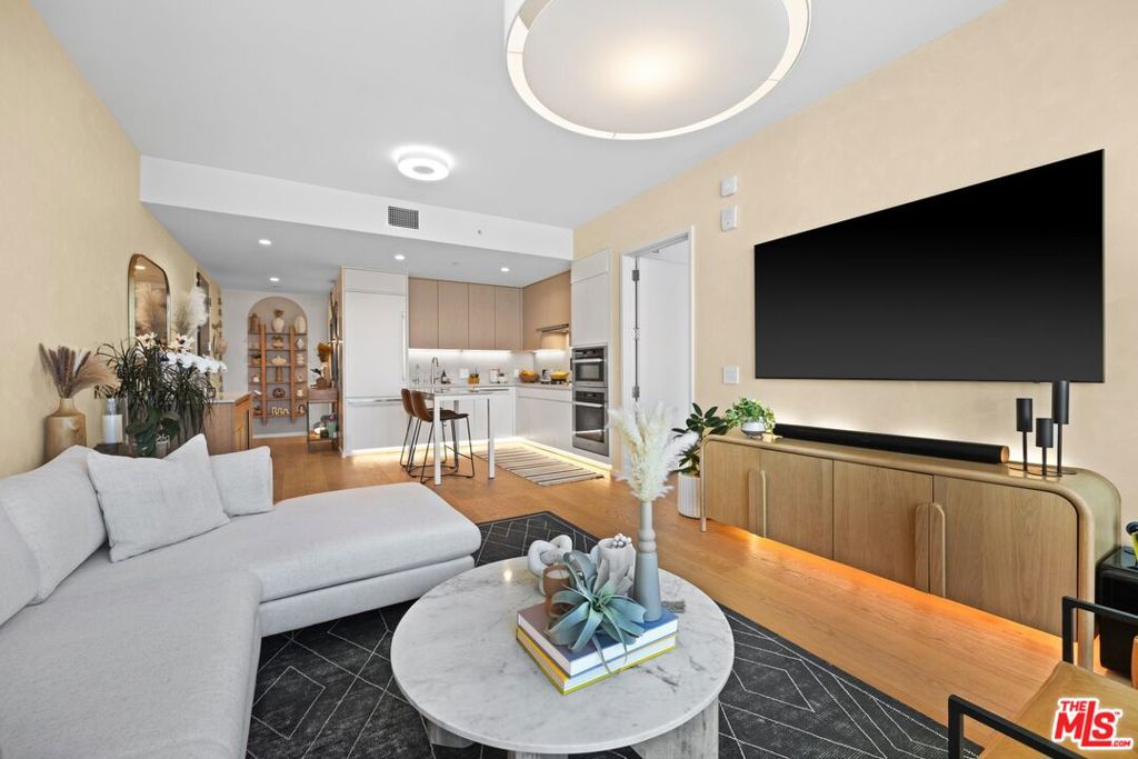 877 Francisco Street 2101 Property Photo