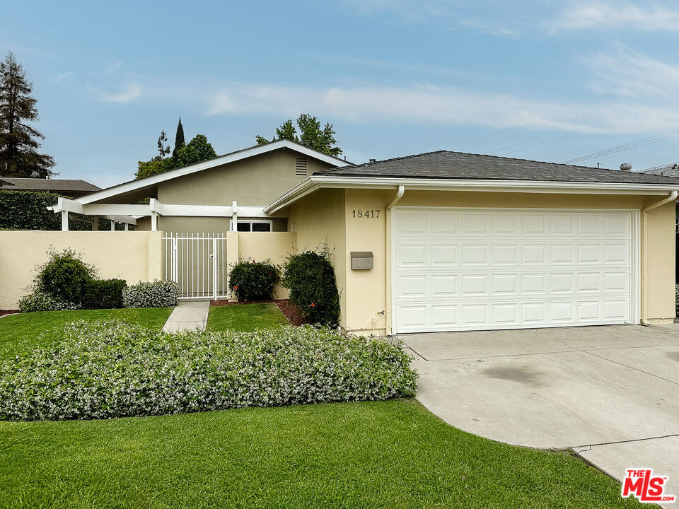 18417 Summer Avenue Property Photo 1