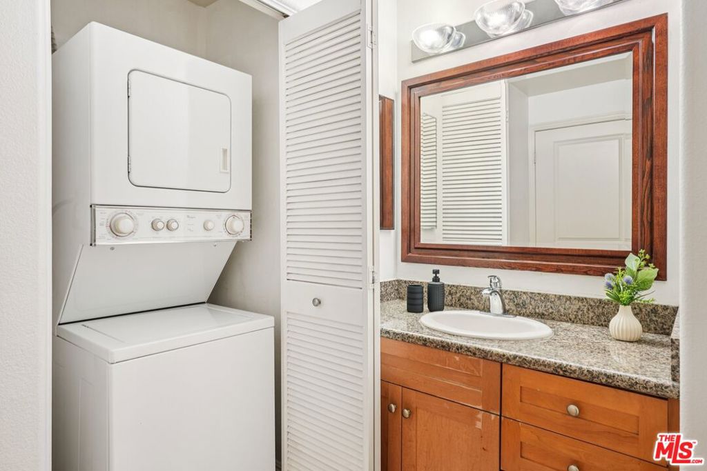 100 S Alameda Street 234 Property Photo 12