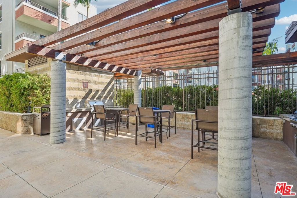 100 S Alameda Street 234 Property Photo 19