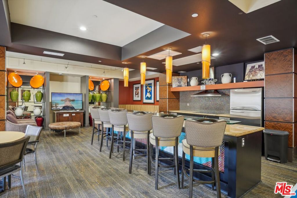 100 S Alameda Street 234 Property Photo 21