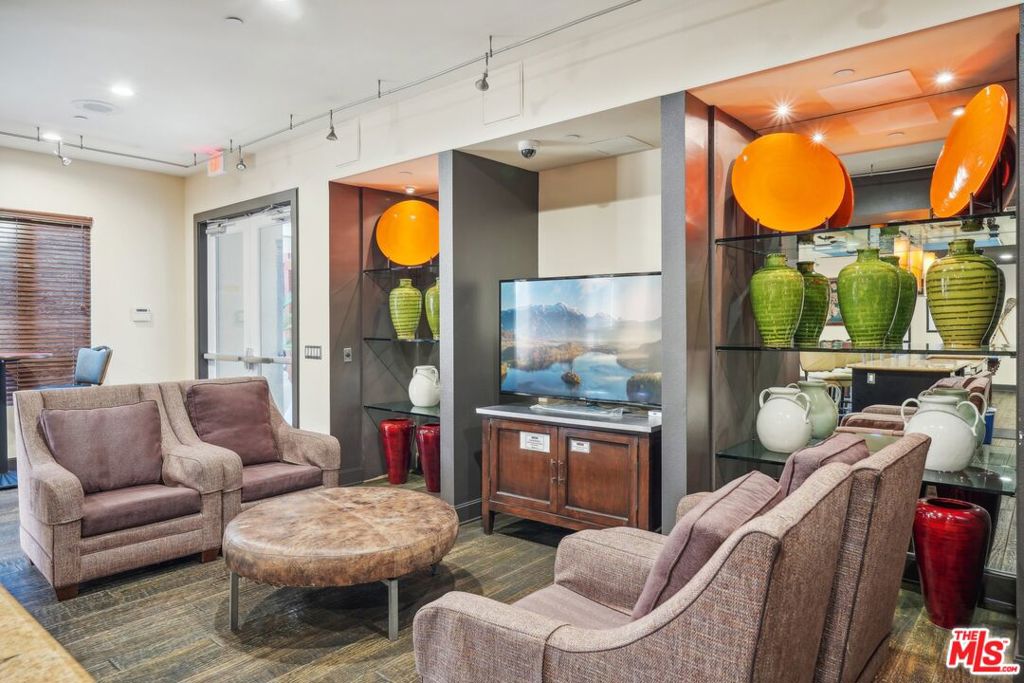 100 S Alameda Street 234 Property Photo 24