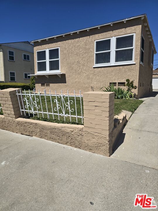 8464 Byrd Avenue Property Photo 1
