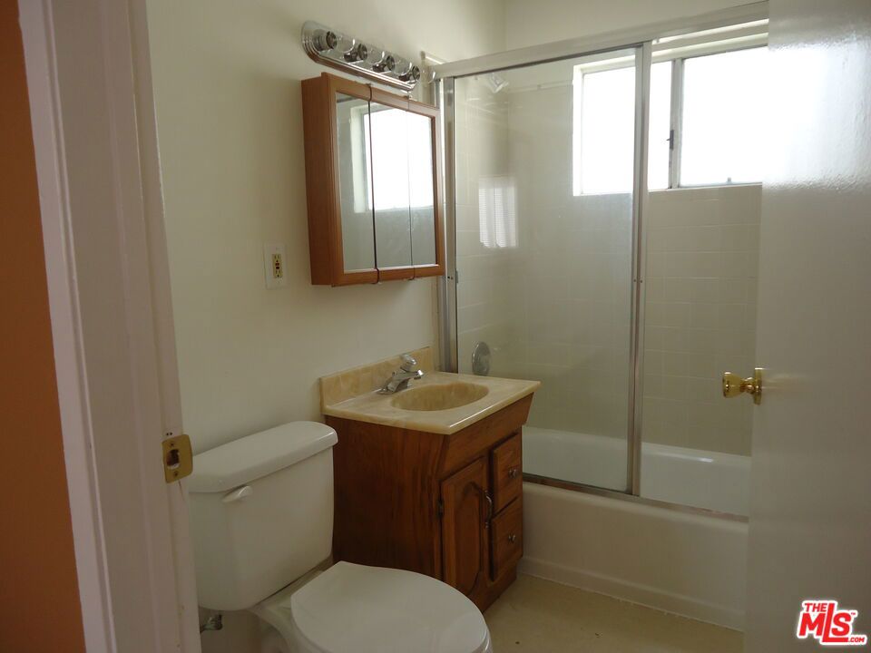 8464 Byrd Avenue Property Photo 12