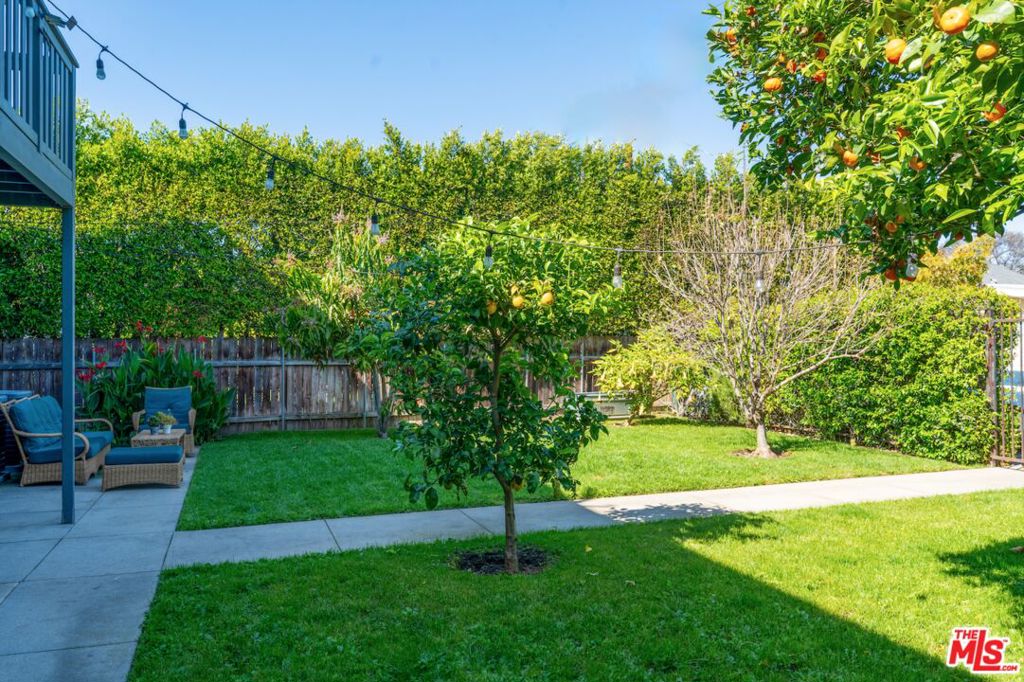 2936 S La Salle Avenue Property Photo 20