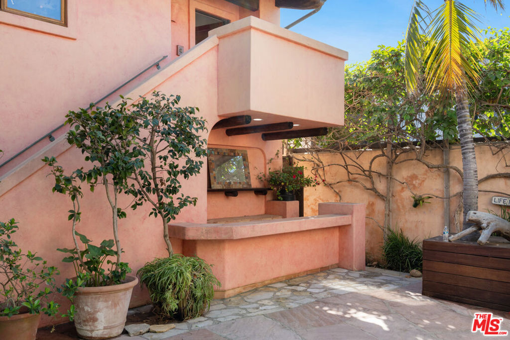 23351 Malibu Colony Road 108a Property Photo 6