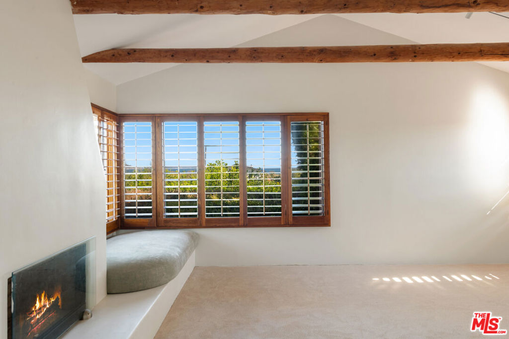 23351 Malibu Colony Road 108a Property Photo 17