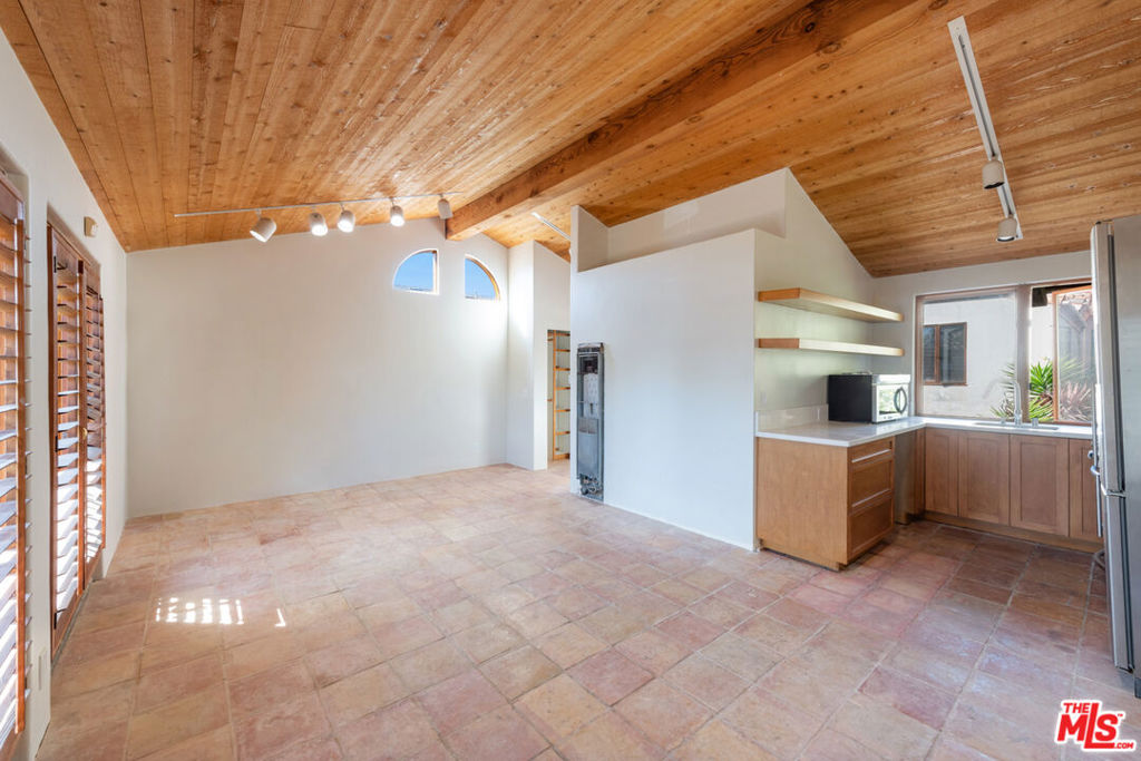 23351 Malibu Colony Road 108a Property Photo 24