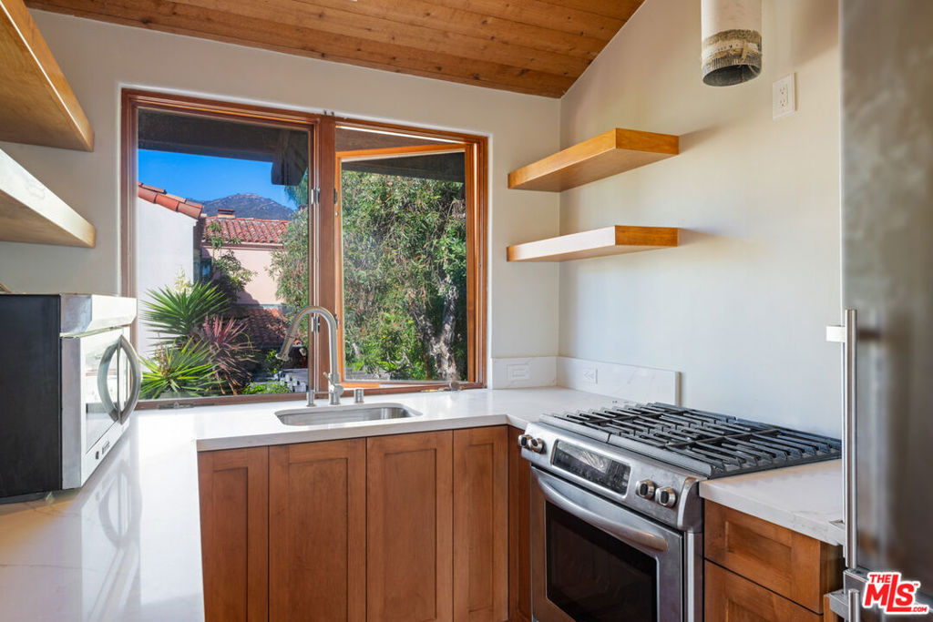 23351 Malibu Colony Road 108a Property Photo 31