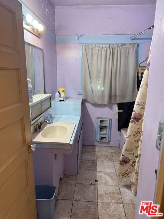 5013 N Huntington Drive Property Photo 12