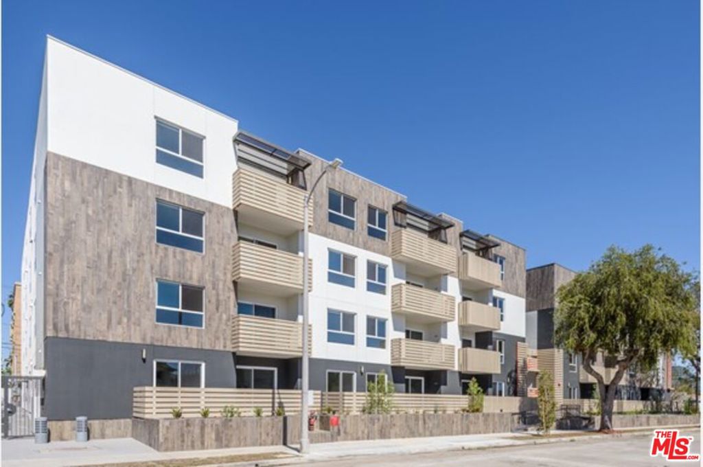 1836 Colby 112 Property Photo 1