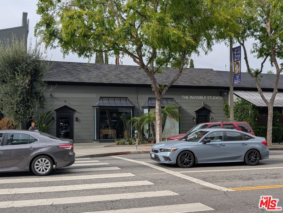 7317 Santa Monica Boulevard Property Photo 3
