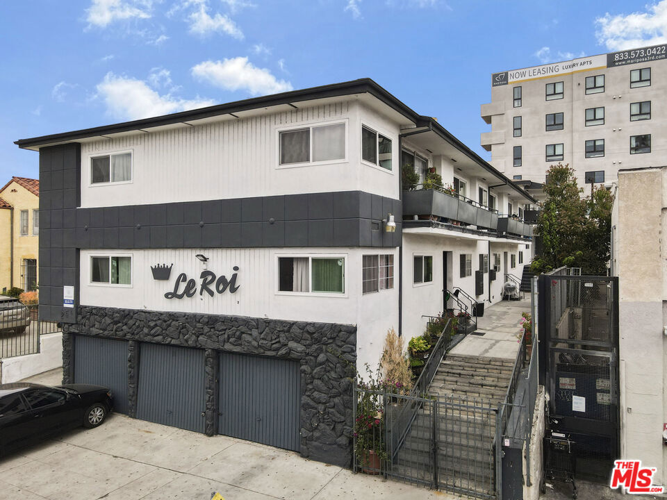 254 S Normandie Avenue Property Photo 1
