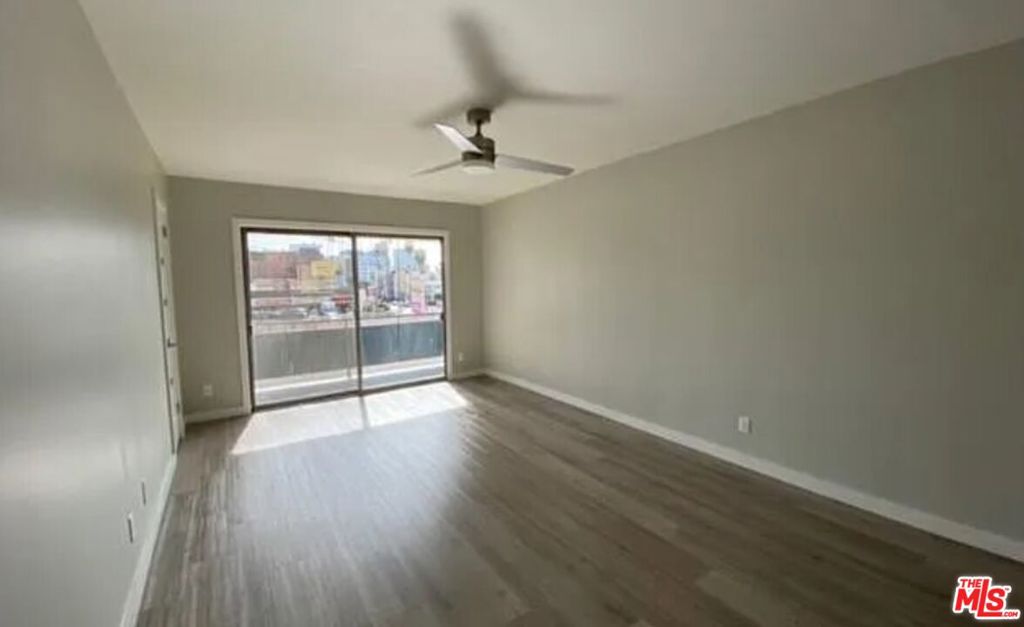 254 S Normandie Avenue Property Photo 10