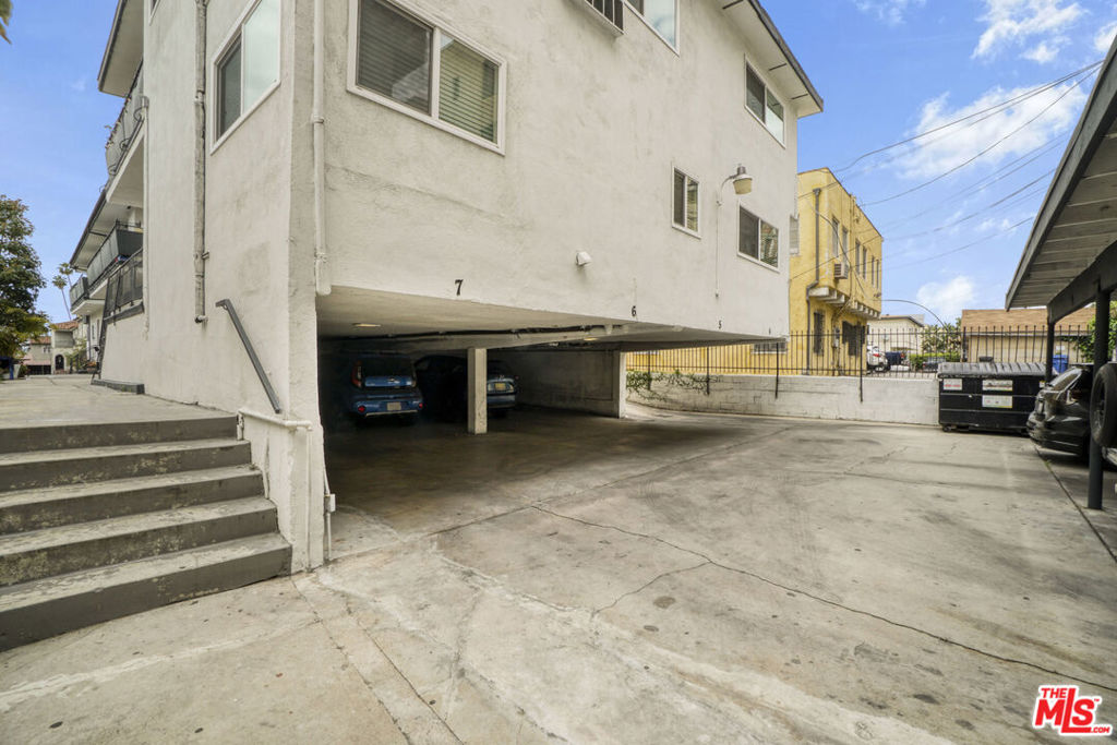 254 S Normandie Avenue Property Photo 21