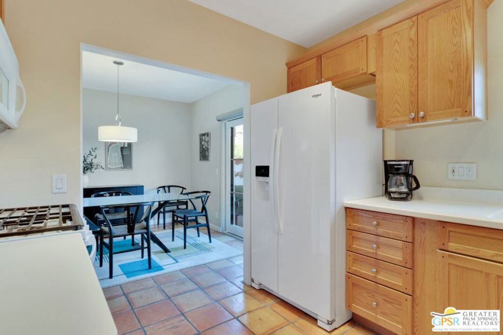 307 W Arenas Road Property Photo 16