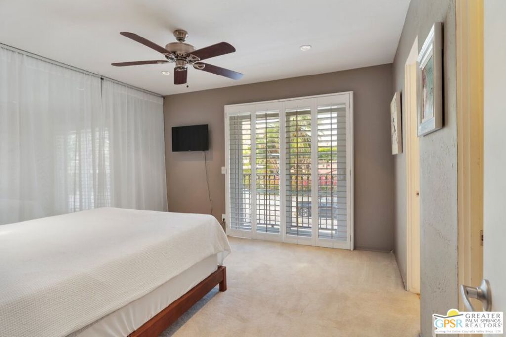 307 W Arenas Road Property Photo 17