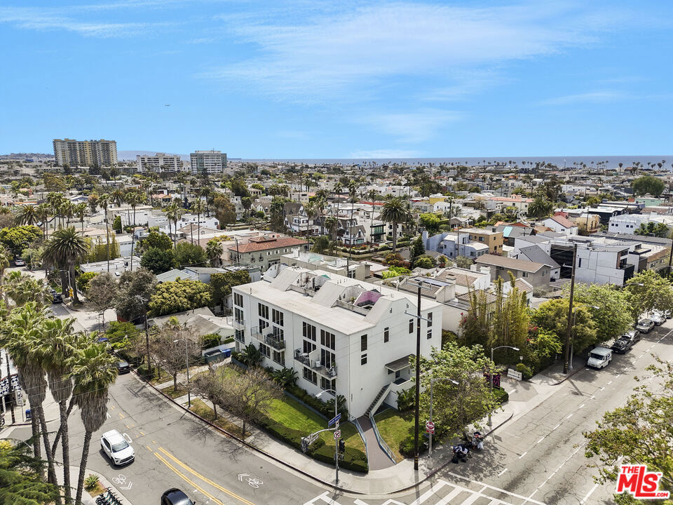 2201 Ocean Avenue Property Photo 1