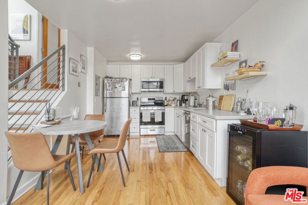 2201 Ocean Avenue Property Photo 9