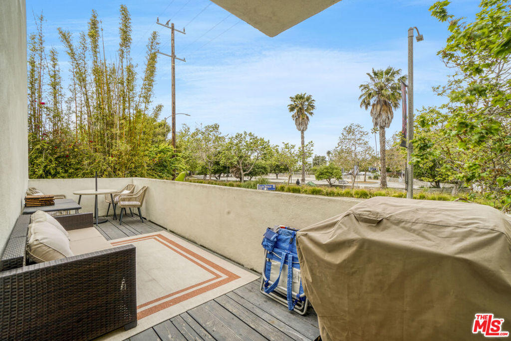 2201 Ocean Avenue Property Photo 25