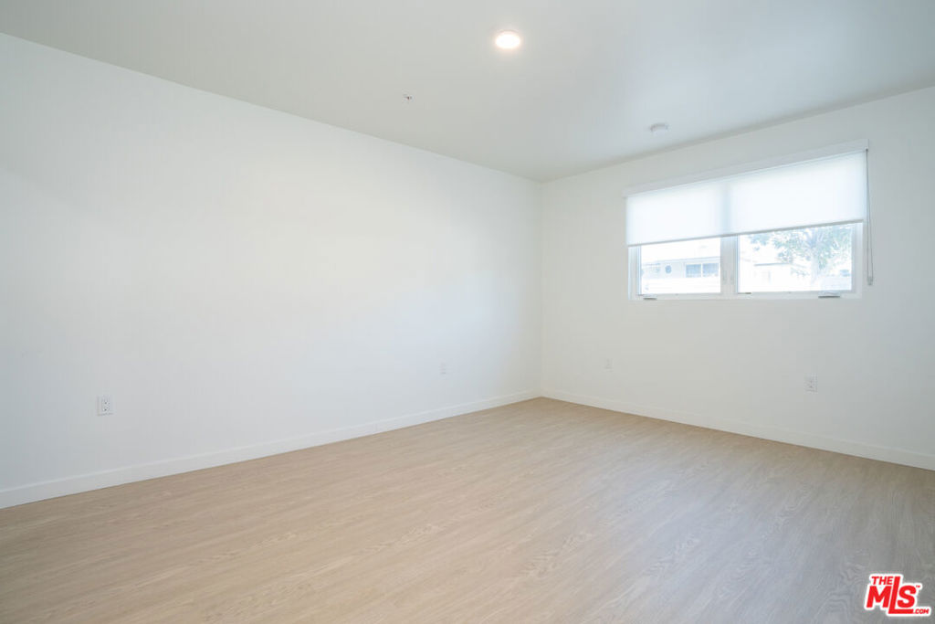 847 S Sherbourne Drive Property Photo 17