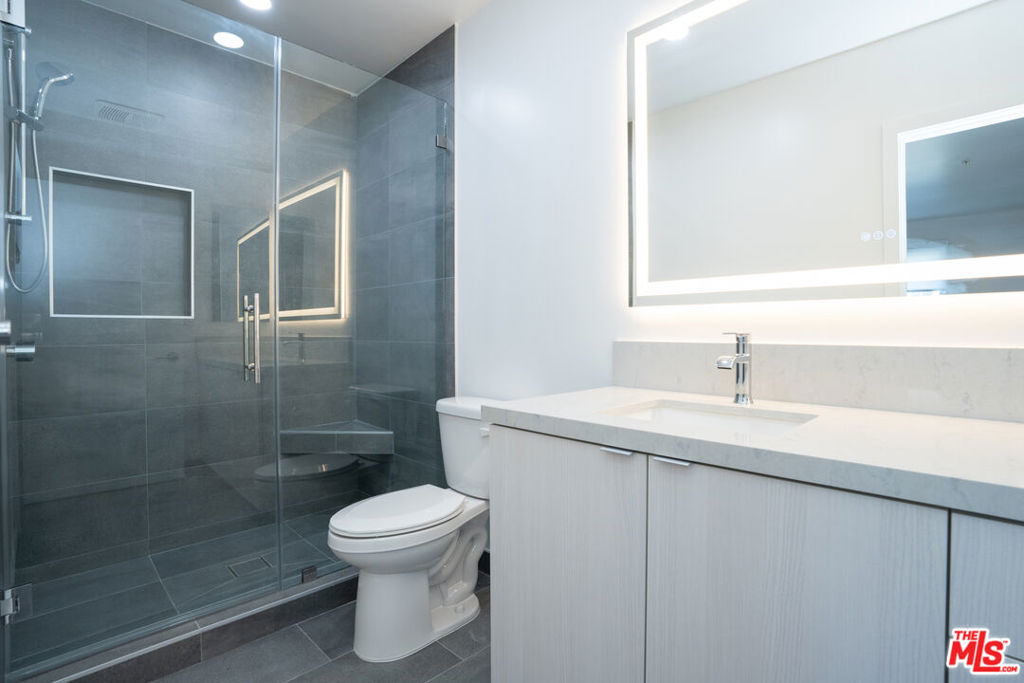847 S Sherbourne Drive Property Photo 19