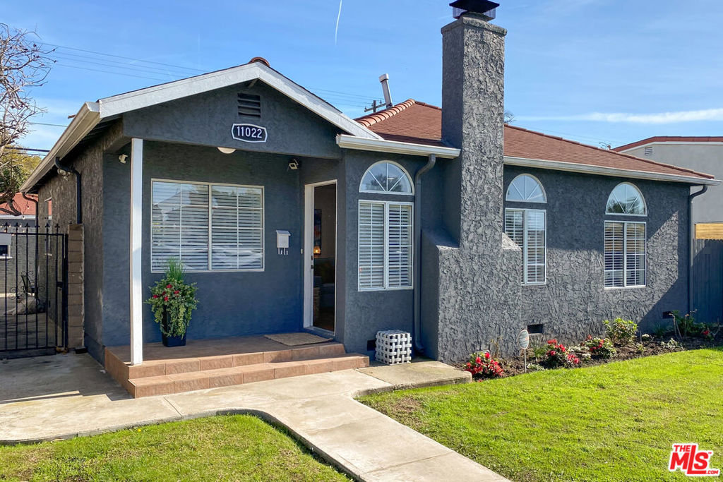 11022 Culver Boulevard Property Photo