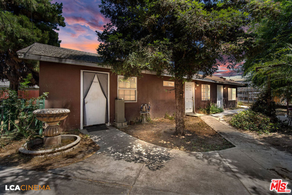1575 Olive Drive Property Photo 13