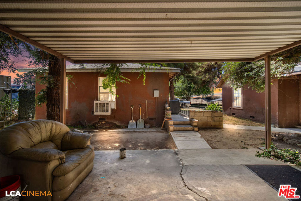 1575 Olive Drive Property Photo 18