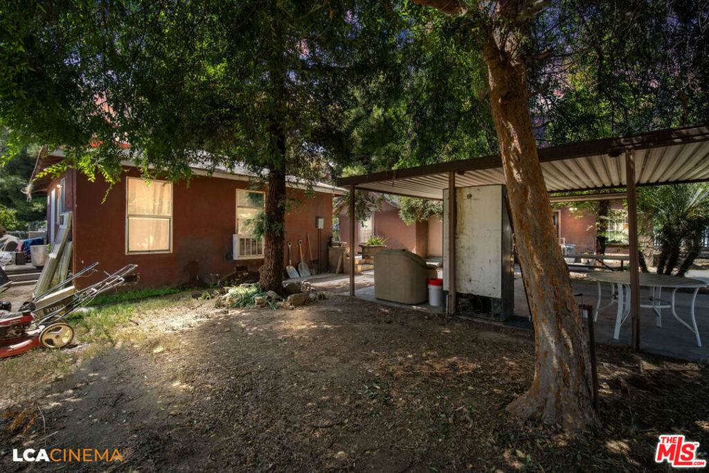 1575 Olive Drive Property Photo 19