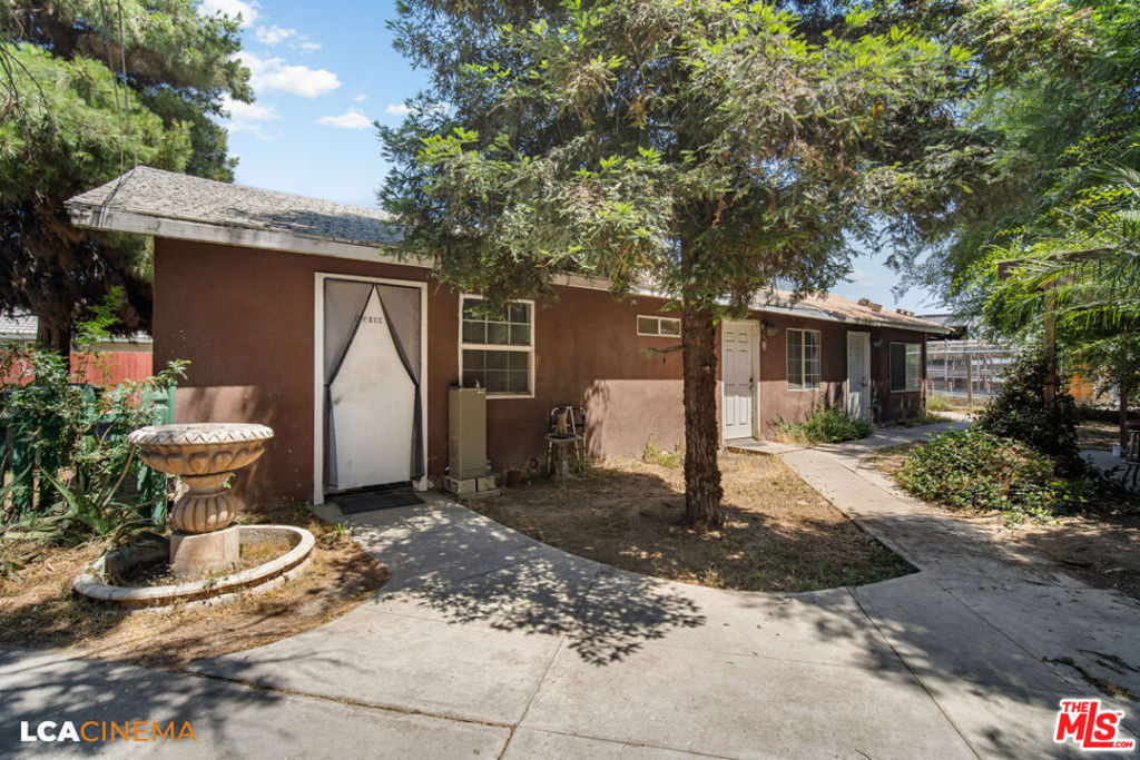 1575 Olive Drive Property Photo 20