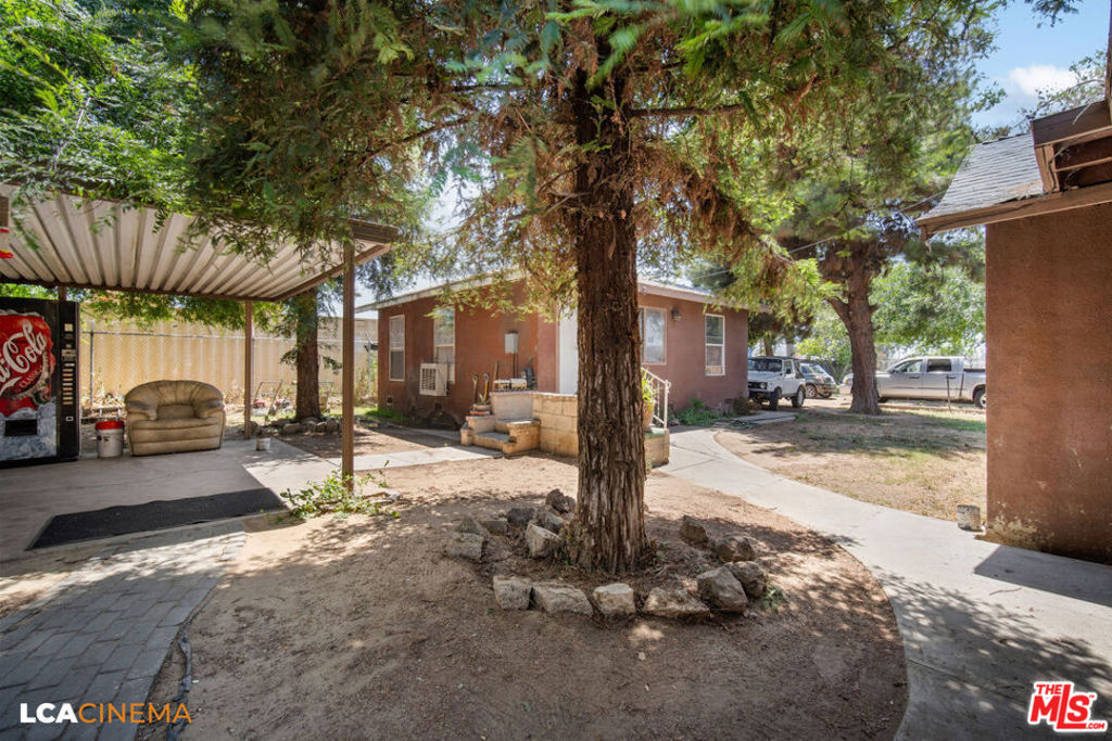 1575 Olive Drive Property Photo 21