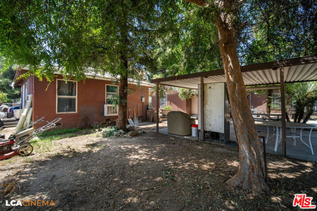 1575 Olive Drive Property Photo 25
