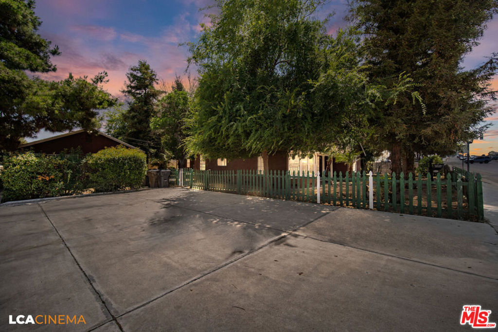 1575 Olive Drive Property Photo 30