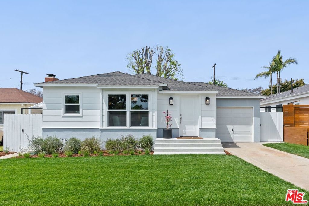 2671 Federal Avenue Property Photo 1